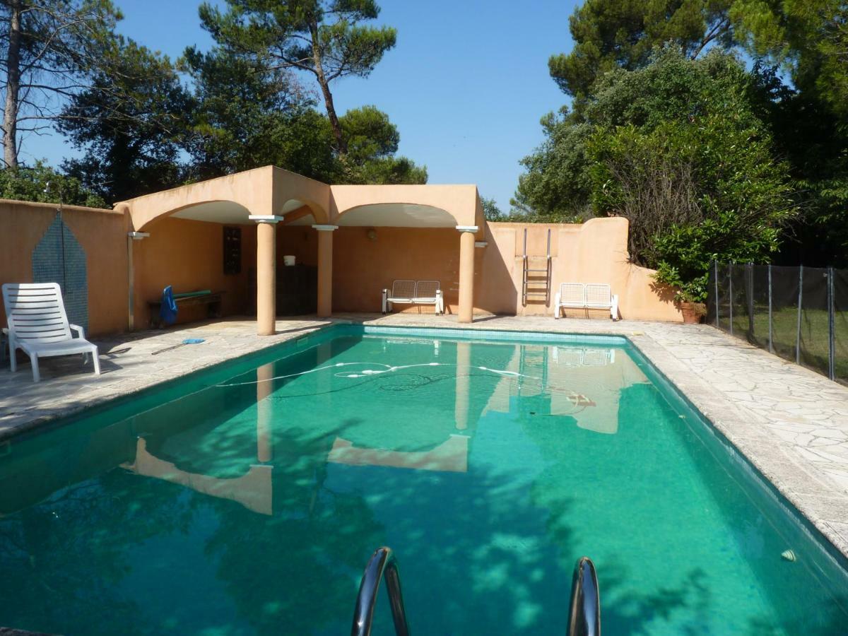 Bed and Breakfast Mas Des Oliviers Saint-Marc-Jaumegarde Esterno foto